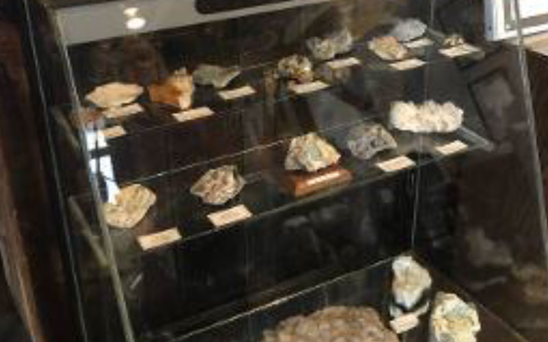 Minerals found in Connecticut and in the Farmington Valley in display case at the Museum.