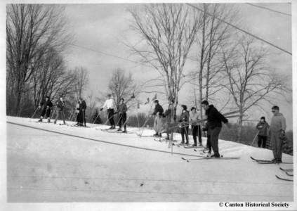 Canton, CT - Skiing on Sweetheart Mountain